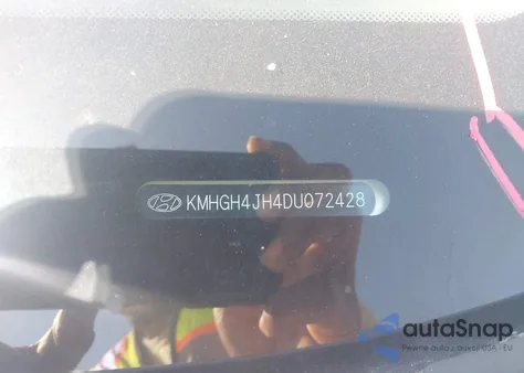 2013 Hyundai Equus Signature z USA, uszkodzony, nr VIN KMHGH4JH4DU072428